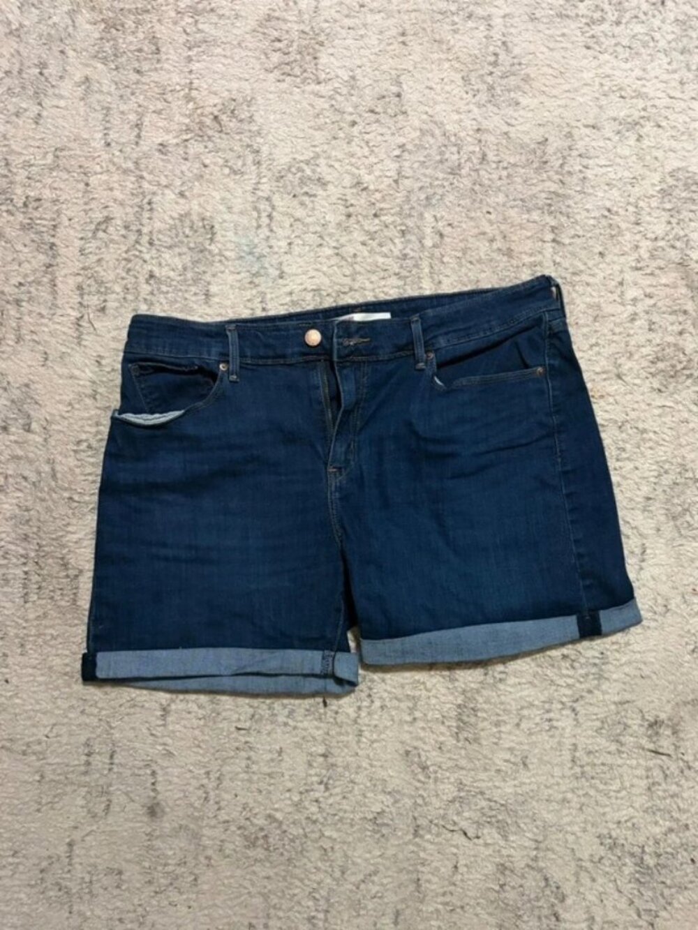 NWOT Levi Mid Rise Dark Blue Jean Shorts